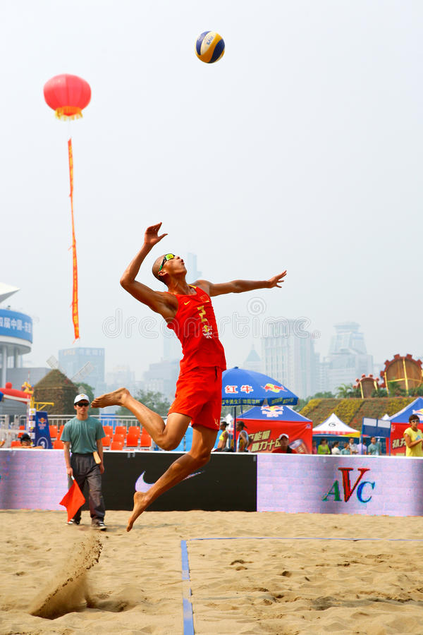 joueur effectuant un service précis